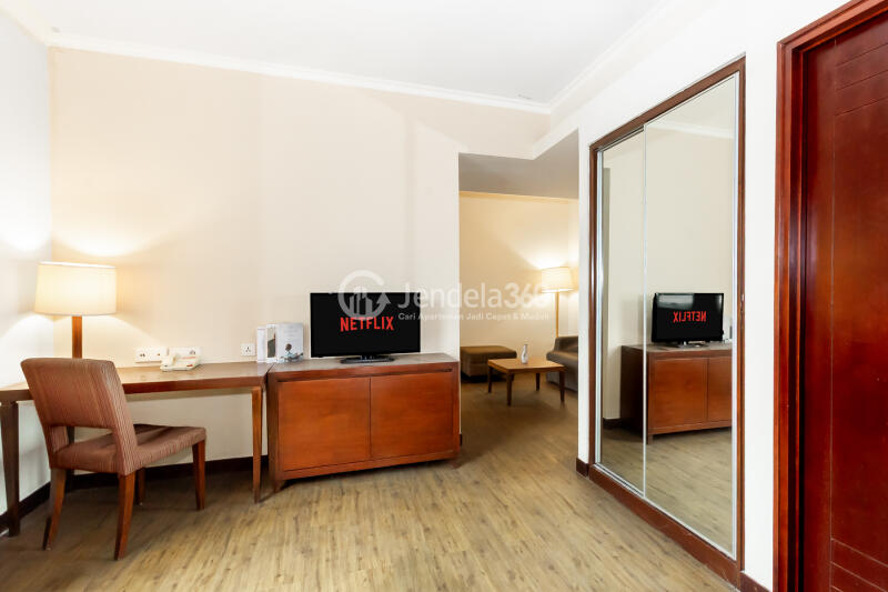 Bedroom Cozy 1BR Apartment Near Kampung Bandan Station with City View at Mediterania Marina Ancol Apartment