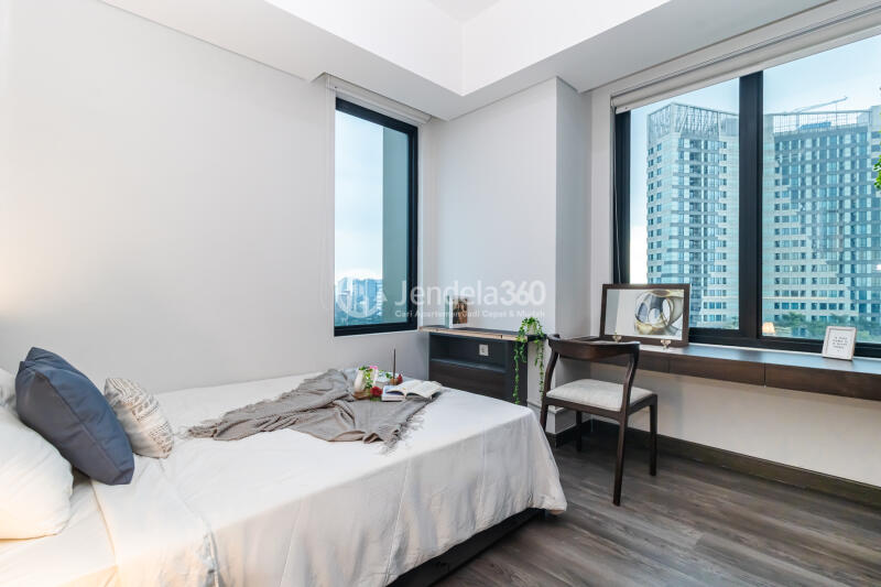 Bedroom Comfy 1BR Apartment at Southgate Residence Connected to AEON Mall Tanjung Barat