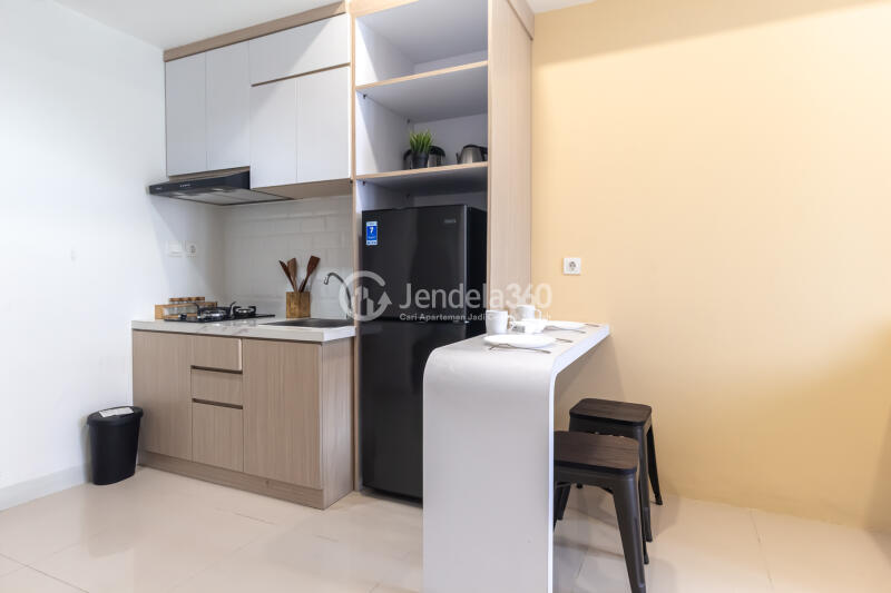 Dining Room Middle Floor 1BR Apartment with City View at Vasanta Innopark Apartment