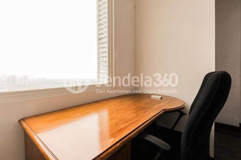 Bedroom 1 2BR Apartment with City View at AKR Gallery West Residence