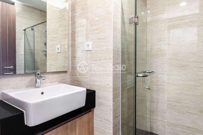Bathroom Comfy Studio Apartment at Southgate Residence Tower Altuera