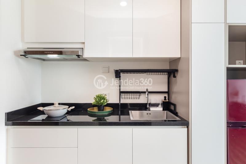 Kitchen Comfy Studio Apartment at Southgate Residence Tower Altuera