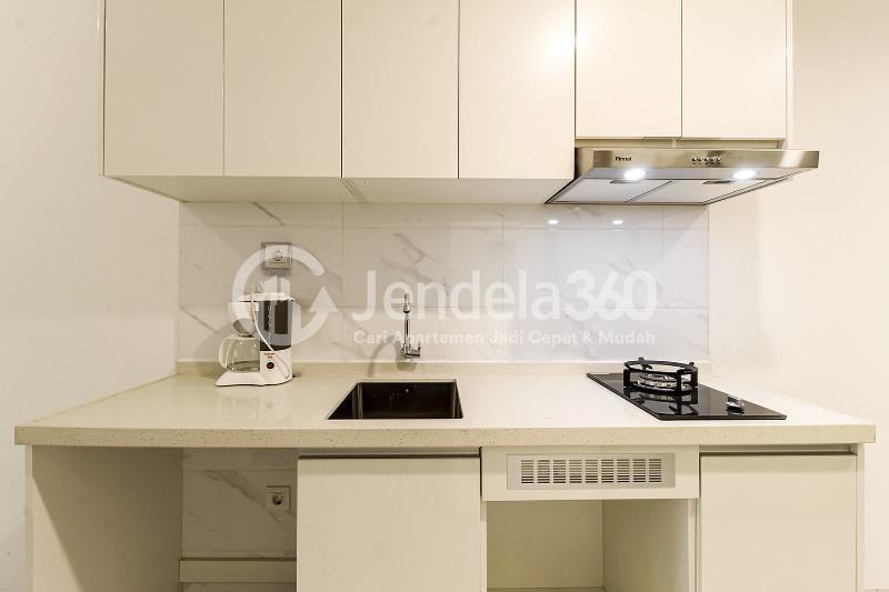 Kitchen Lovely Studio Apartment with A Comfortable Garden at Sky House Alam Sutera