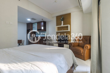 Bedroom Good Deal Studio Apartment Low Floor with City View at Tamansari Sudirman