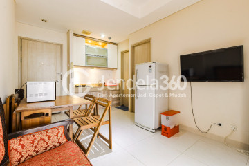 Living Room Stunning 2BR Apartment with Stunning City View at Elpis Residence Apartment