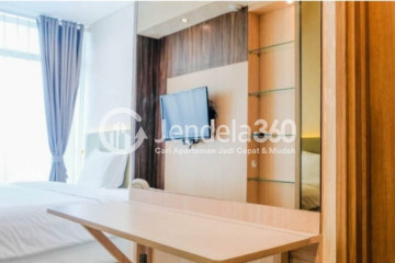 Bedroom Restful Studio Apartment High Floor with City View at Tree Park City