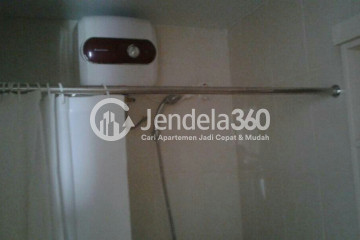 Bathroom Stylish Studio Apartment at Metro Park Residence Tower Manhattan