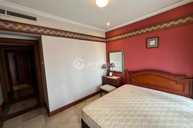 Bedroom 2 Relaxed 2BR Apartment Middle Floor with City View at Somerset Grand Citra Kuningan