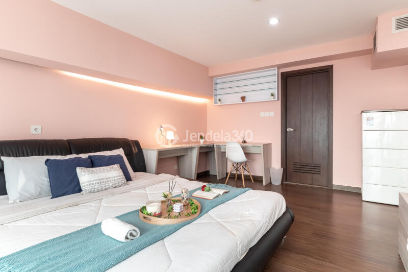 Bedroom Homey 1BR Apartment High Floor with City View at U Residence Karawaci