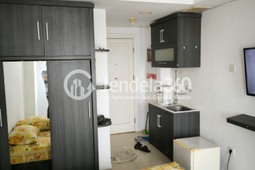 Bedroom High Floor 1BR Apartment with  View at Green Lake Sunter Apartment