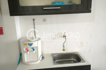 Kitchen High Floor 1BR Apartment with  View at Green Lake Sunter Apartment