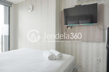 Bedroom High Floor Studio Apartment with City View at Daan Mogot City Apartment