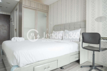 Bedroom High Floor Studio Apartment with City View at Daan Mogot City Apartment
