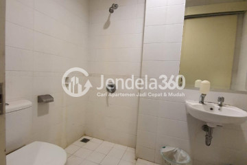 Bathroom Studio MOI City Home Apartment at Tower Santa Monica Bay
