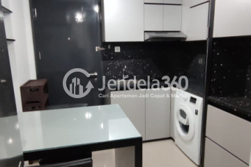 Kitchen 1BR Apartment with City View at Signature Park Grande