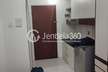 Kitchen Comfortable 1BR Apartment Low Floor with  View at Taman Melati Margonda Apartment