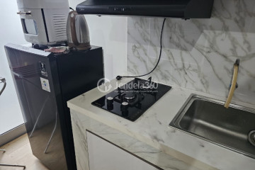 Kitchen Cozy 1BR Apartment at Tree Park City High Floor
