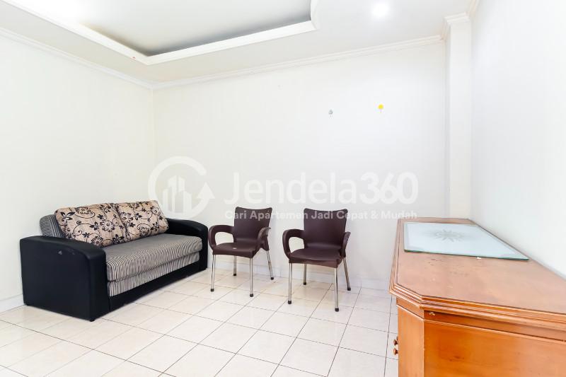 Living Room Spotless 1BR Apartment at Permata Eksekutif Apartment Tower 2
