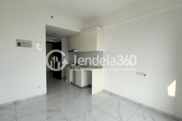 Bedroom Stylish Studio Apartment Low Floor with  View at Sky House Alam Sutera
