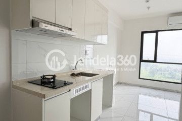 Kitchen Stylish Studio Apartment Low Floor with  View at Sky House Alam Sutera