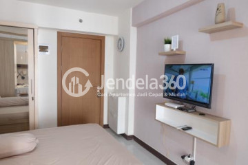 Bedroom Low Floor Studio Apartment with Swimming Pool View at Cinere Resort Apartment