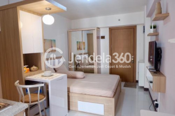 Bedroom Low Floor Studio Apartment with Swimming Pool View at Cinere Resort Apartment