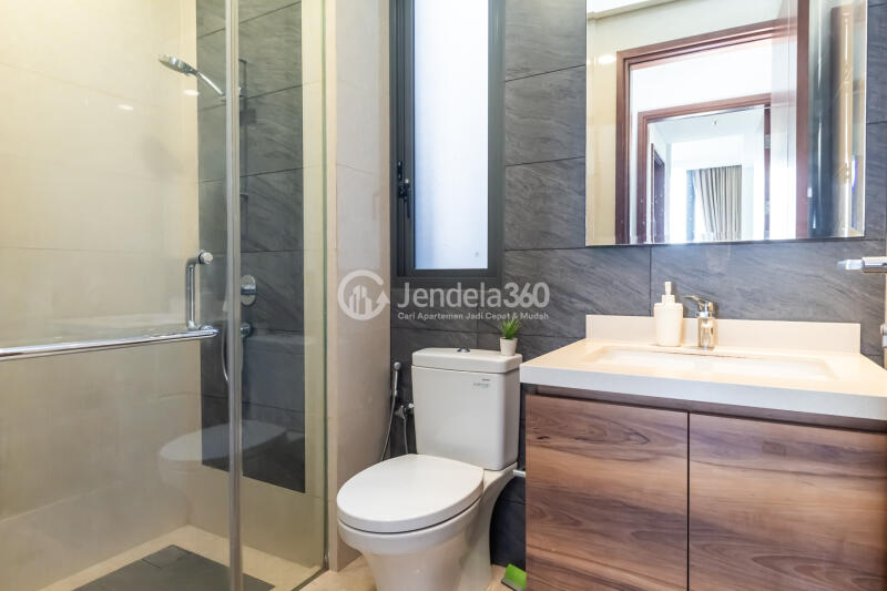 Bathroom 2 Peaceful 2BR Apartment at Condominium Marigold Navapark Apartment Middle Floor