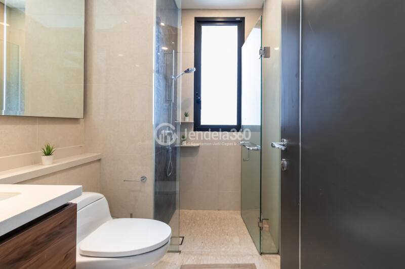 Bathroom Cozy 1BR Apartment at Condominium Marigold Navapark Apartment Low Floor