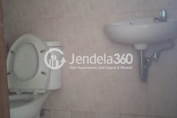 Bathroom 2BR The Boutique At Kemayoran Apartment at High Floor