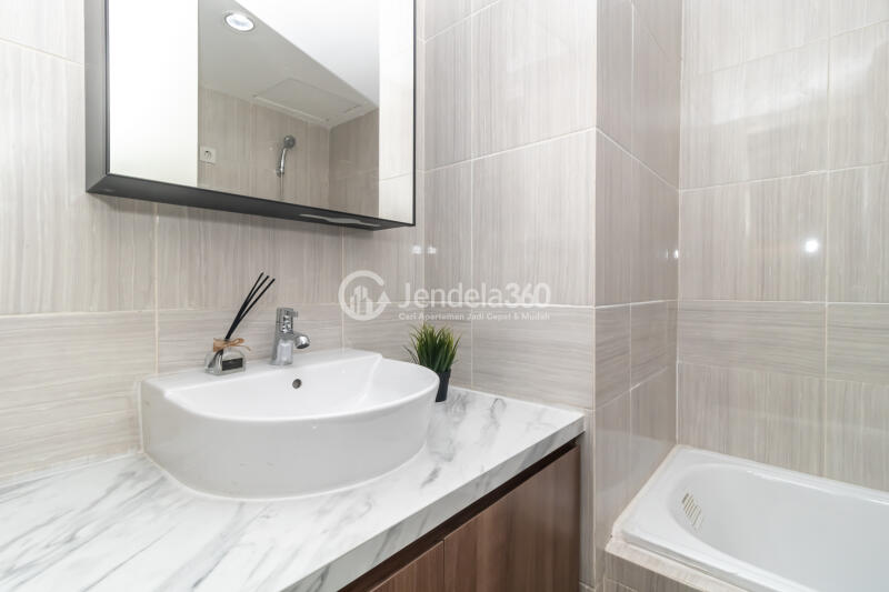 Bathroom Fancy 1BR Apartment at Vasanta Innopark Apartment Low Floor