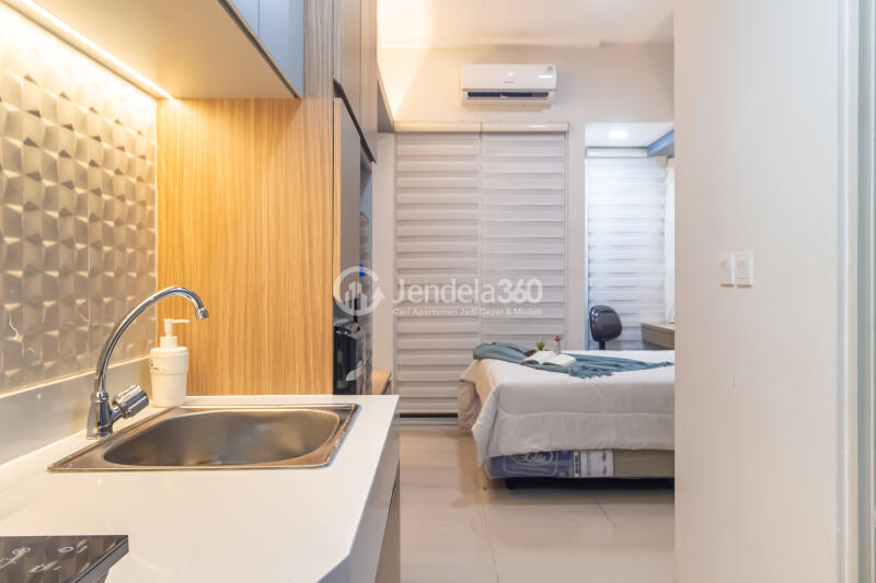 Kitchen Low Floor Studio Apartment with City View at Vasanta Innopark Apartment