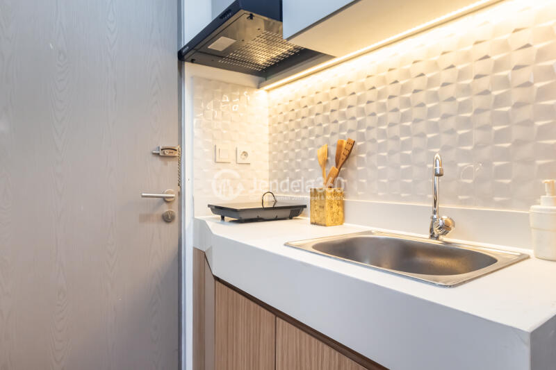 Kitchen Low Floor Studio Apartment with City View at Vasanta Innopark Apartment
