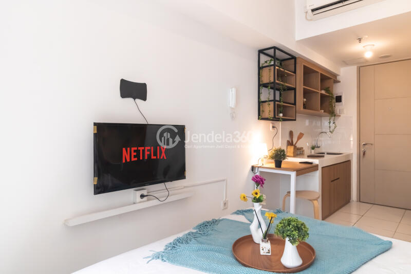 Bedroom Studio Apartment with City View at Tokyo Riverside Apartment