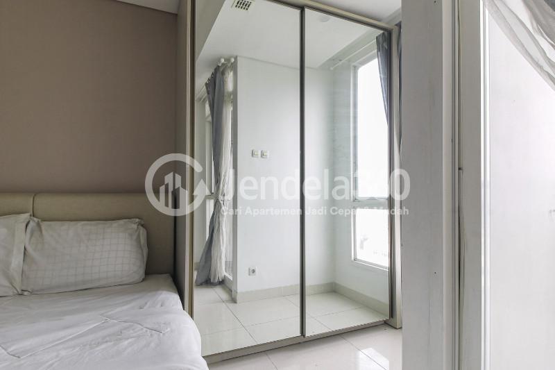 Bedroom Studio Apartment with City View at Elpis Residence Apartment
