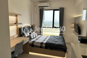 Bedroom High Floor Studio Apartment with  View at Sky House Alam Sutera
