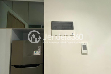 Kitchen Flawless 2BR Apartment High Floor with  View at Embarcadero Bintaro Apartment