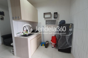 Kitchen Middle Floor 2BR Apartment with Perkebunan View at Sentul Tower Apartment