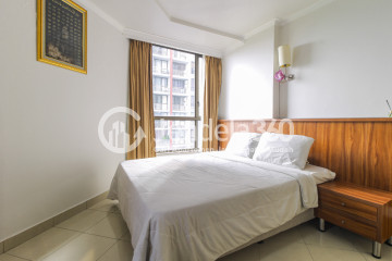 Bedroom 1 Relaxed 2BR Apartment Middle Floor with City View at Taman Rasuna Apartment