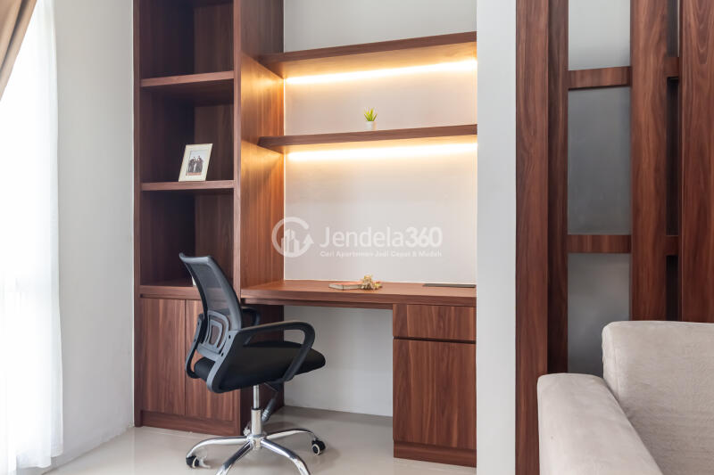 Living Room Homey 1BR Apartment High Floor with  View at Vasanta Innopark Apartment