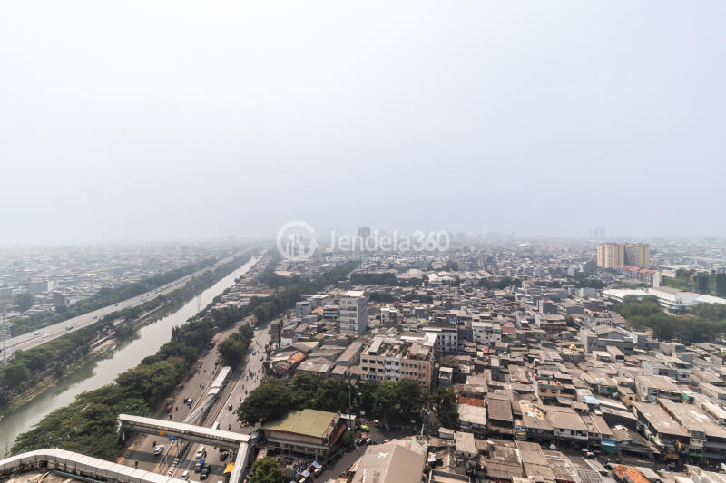 Balcony 2BR Apartment with City View at Season City Apartment