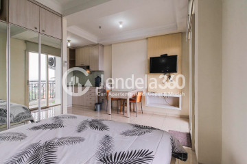 Bedroom Homey 1BR Apartment Middle Floor with garden golf View at Gardenia Boulevard Apartment