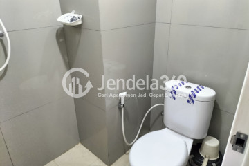 Bathroom Elegant Studio Apartment Middle Floor with  View at Baileys City Apartment
