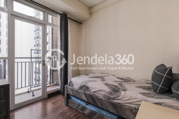 Bedroom High Floor 1BR Apartment with Swimming Pool View at Puri Orchard Apartment