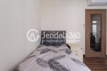 Bedroom High Floor 1BR Apartment with Swimming Pool View at Puri Orchard Apartment