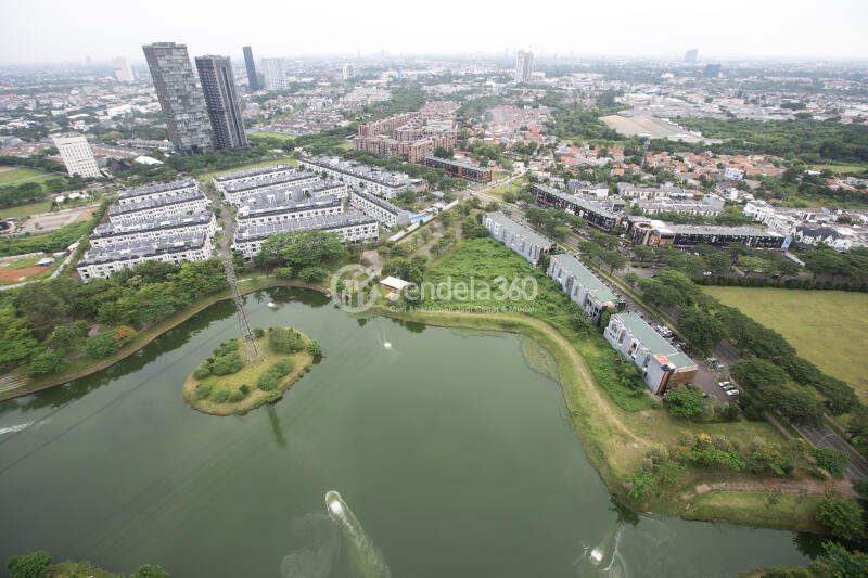 Balcony Studio Pacific Garden Apartment at Tower -
