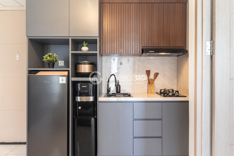 Kitchen High Floor 2BR Apartment with  View at Tokyo Riverside Apartment