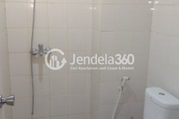 Bathroom Compact 2BR Apartment Low Floor with  View at The Medina Apartment