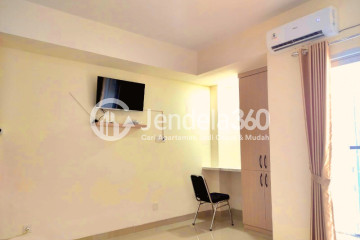 Bedroom Strategic Location Studio Apartment Middle Floor with City View at Skyline Paramount Serpong