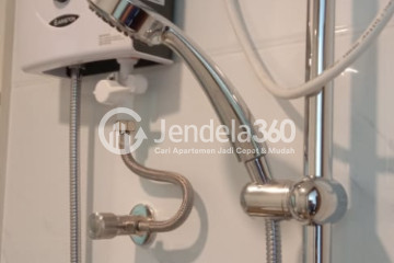 Bathroom Restful Studio Apartment at Sky House Alam Sutera Low Floor