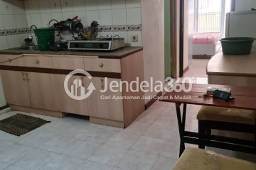 Kitchen 2BR Permata Eksekutif Apartment at Tower -